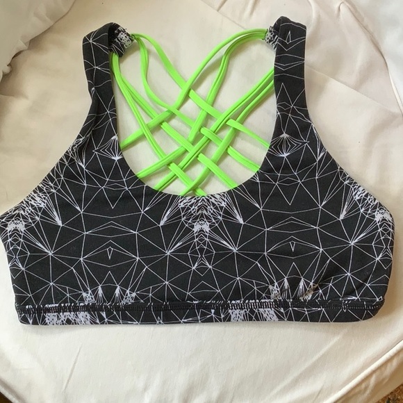 Patterned sports bra - Picture 3 of 4